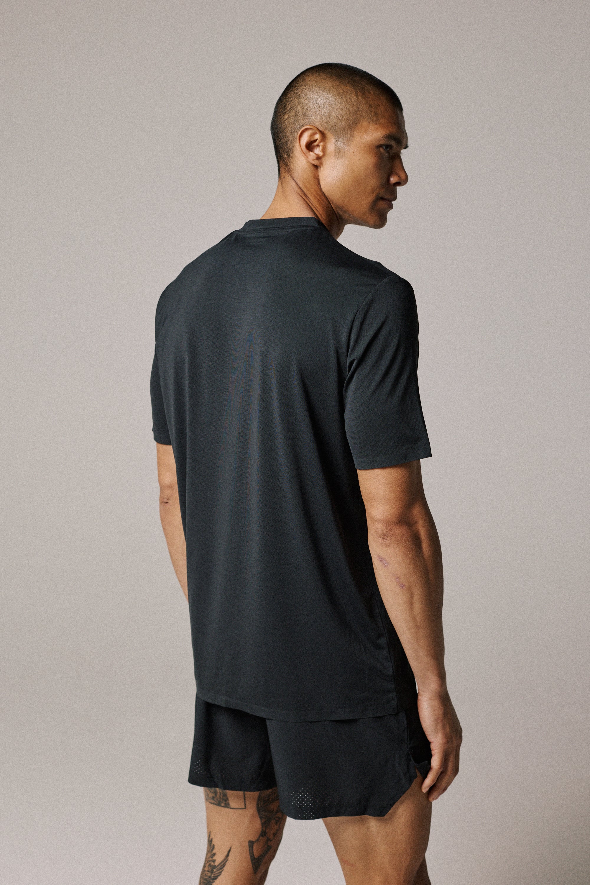 AERO SHORT + T-SHIRT