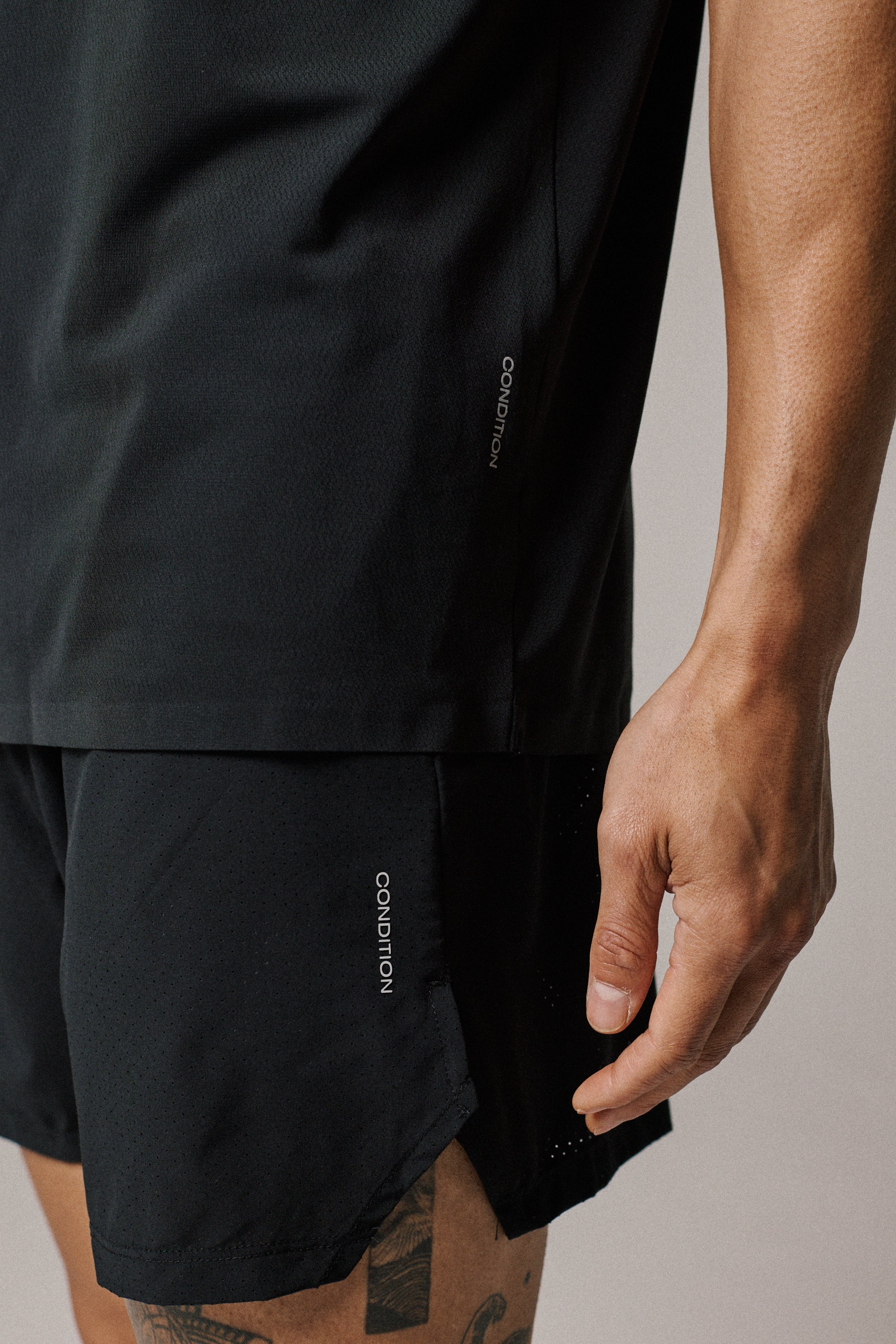AERO SHORT + T-SHIRT