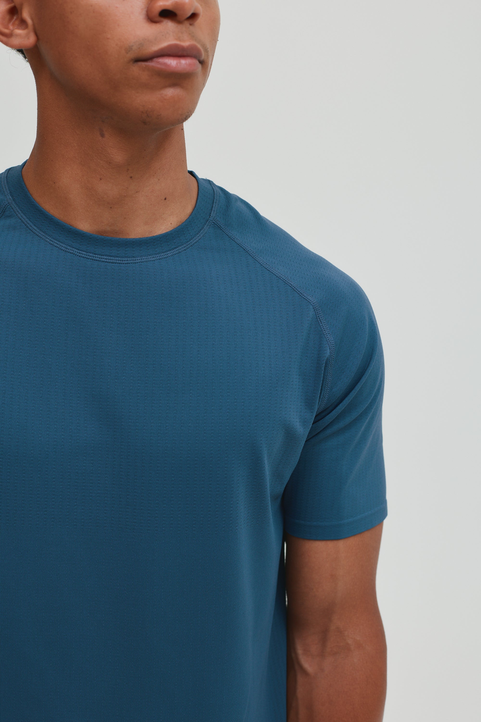 CORE SEAMLESS T-SHIRT