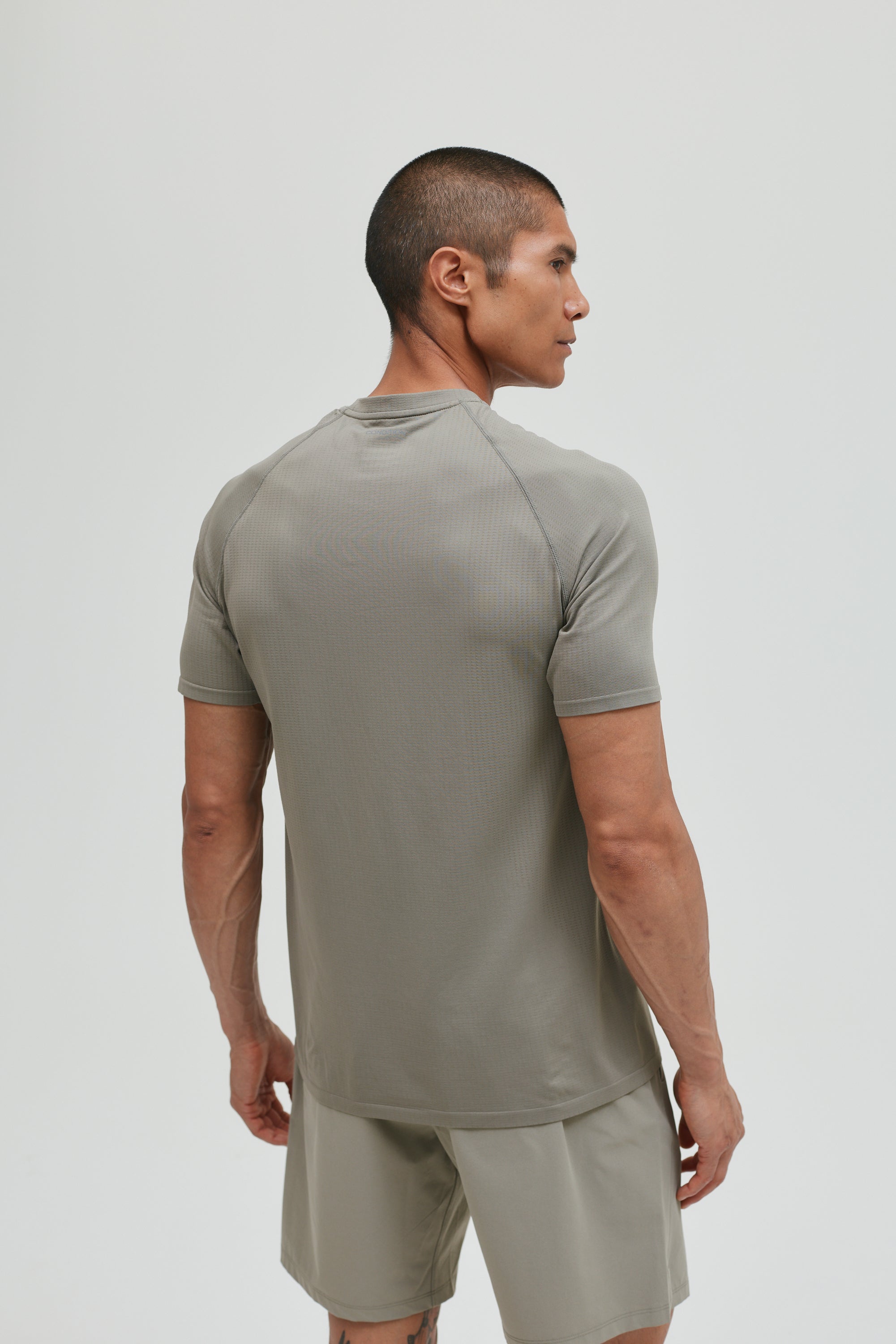 CORE SEAMLESS T-SHIRT