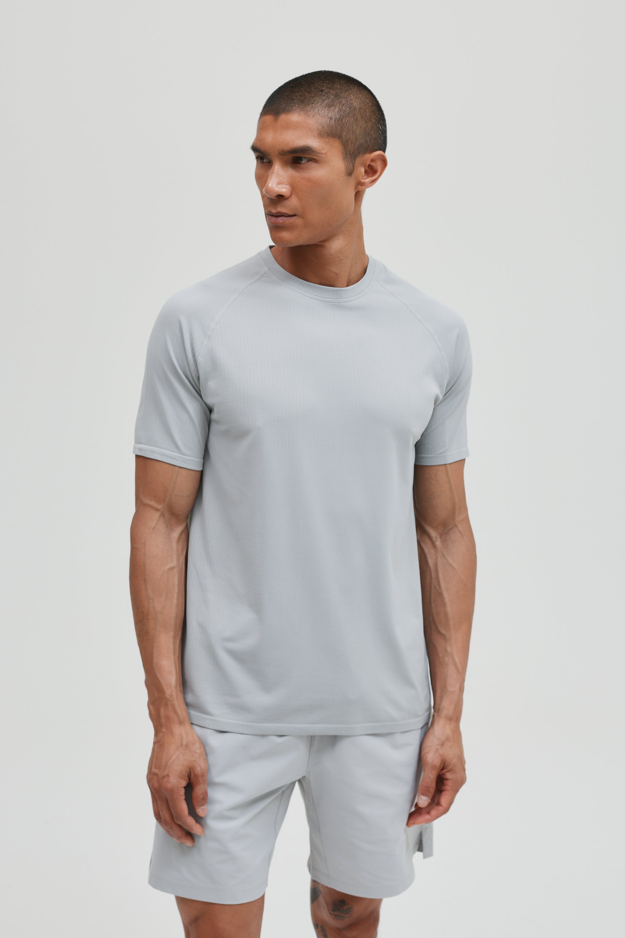 CORE SEAMLESS T-SHIRT
