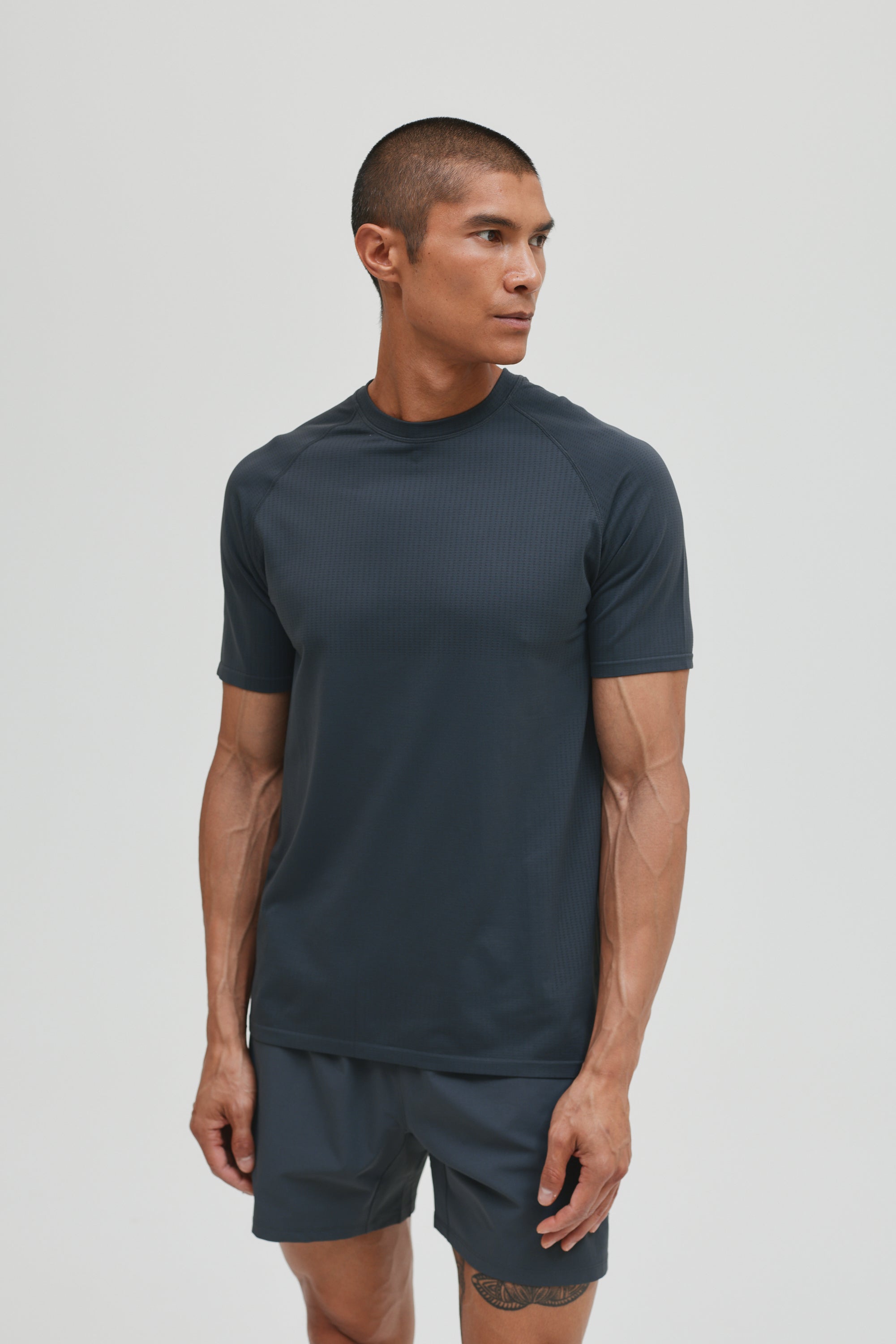 CORE SEAMLESS T-SHIRT