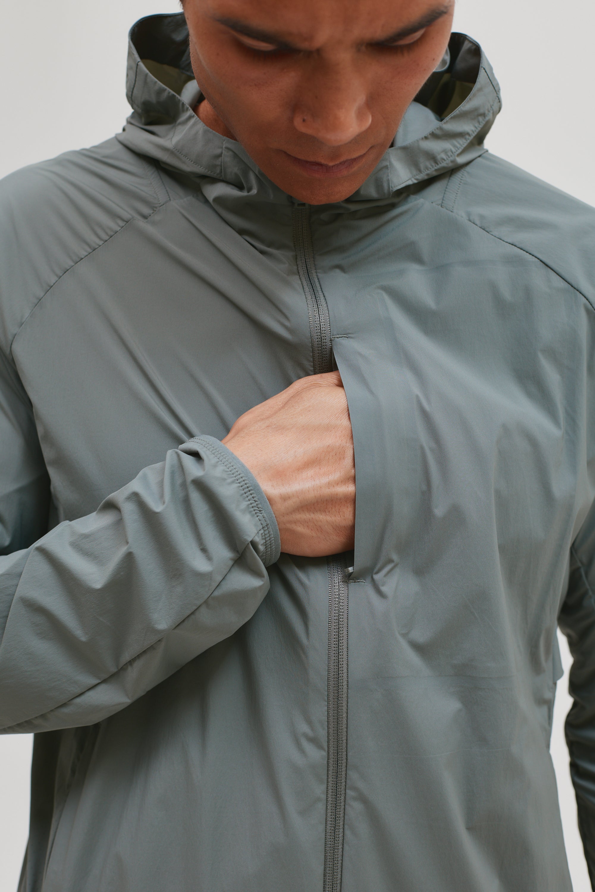 AERO WINDBREAKER