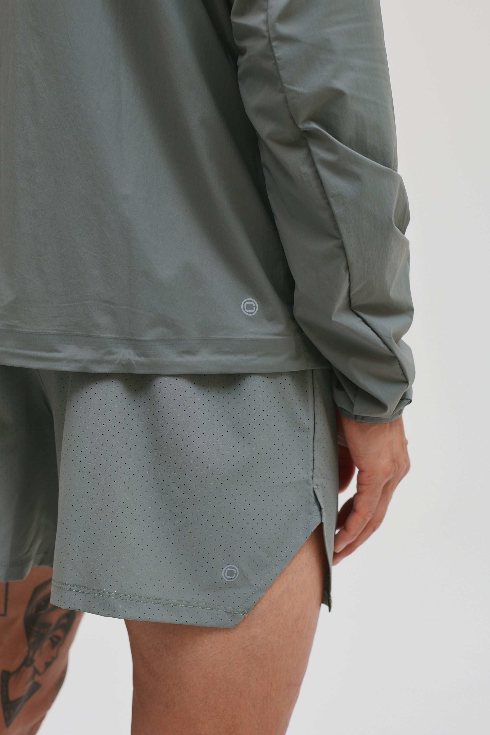 AERO WINDBREAKER