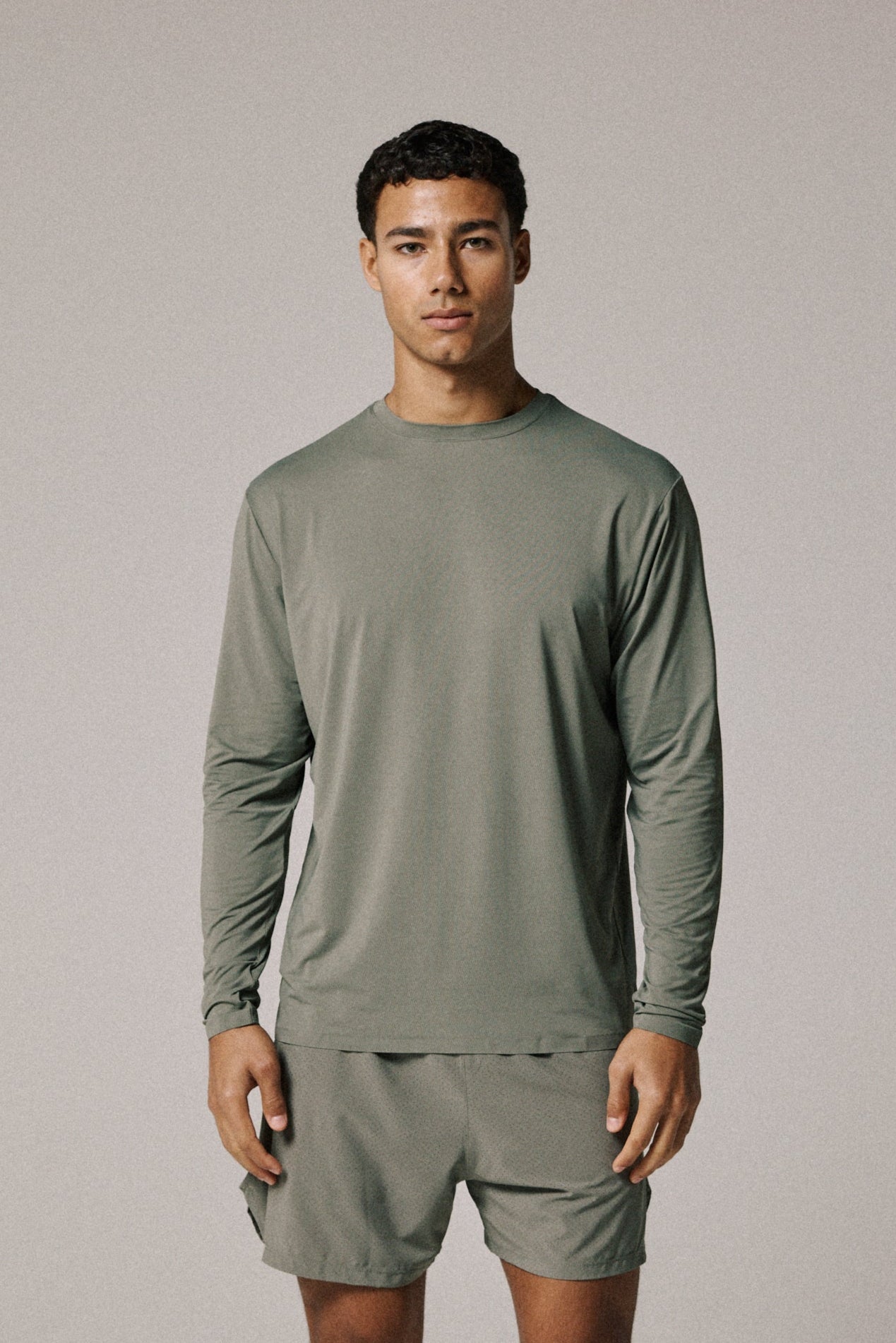 AERO SHORT + LONGSLEEVE T-SHIRT