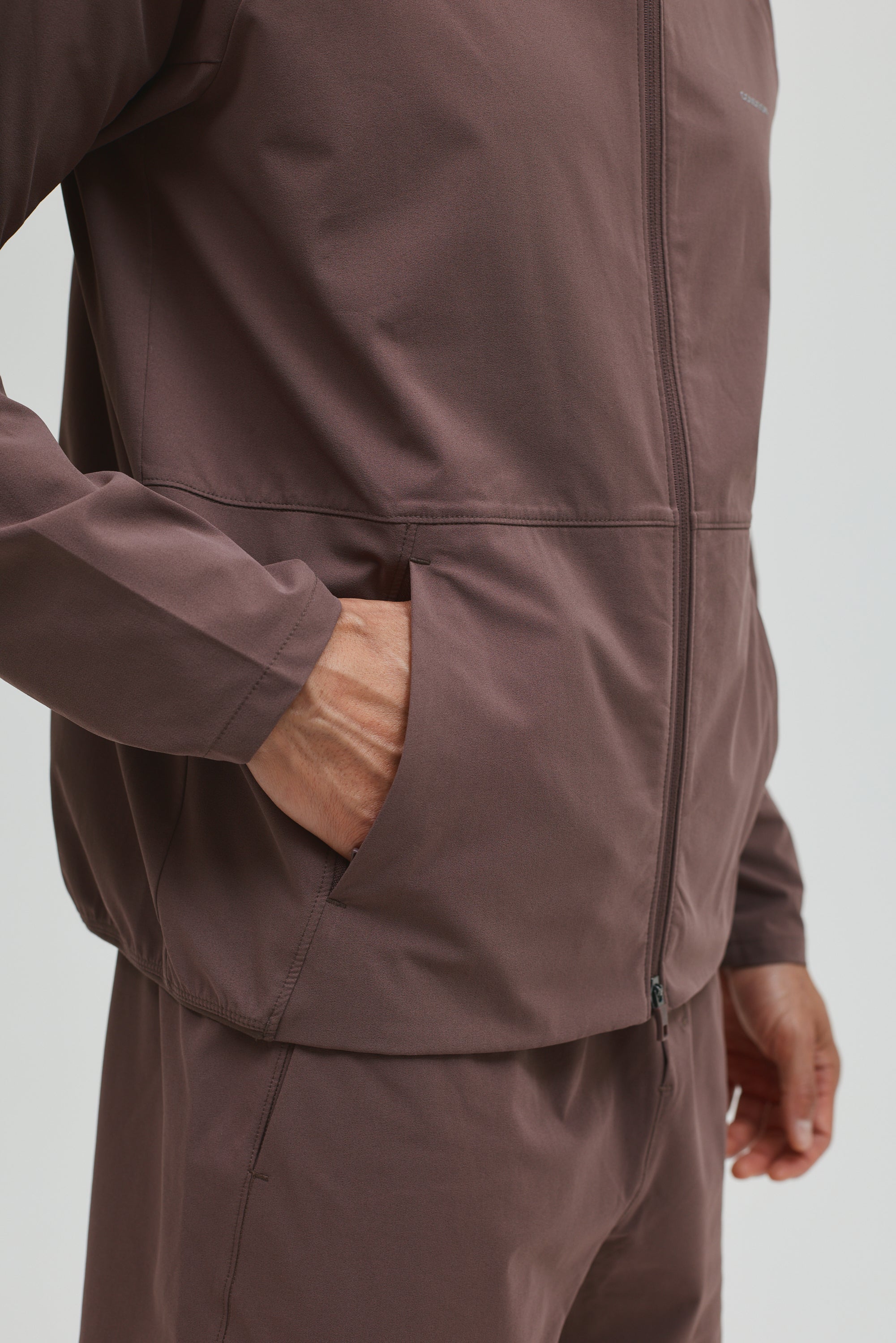 CORE WINDBREAKER