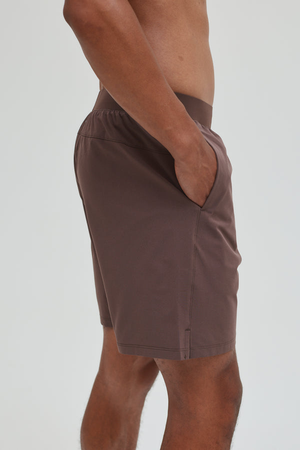 CORE SHORT 7"