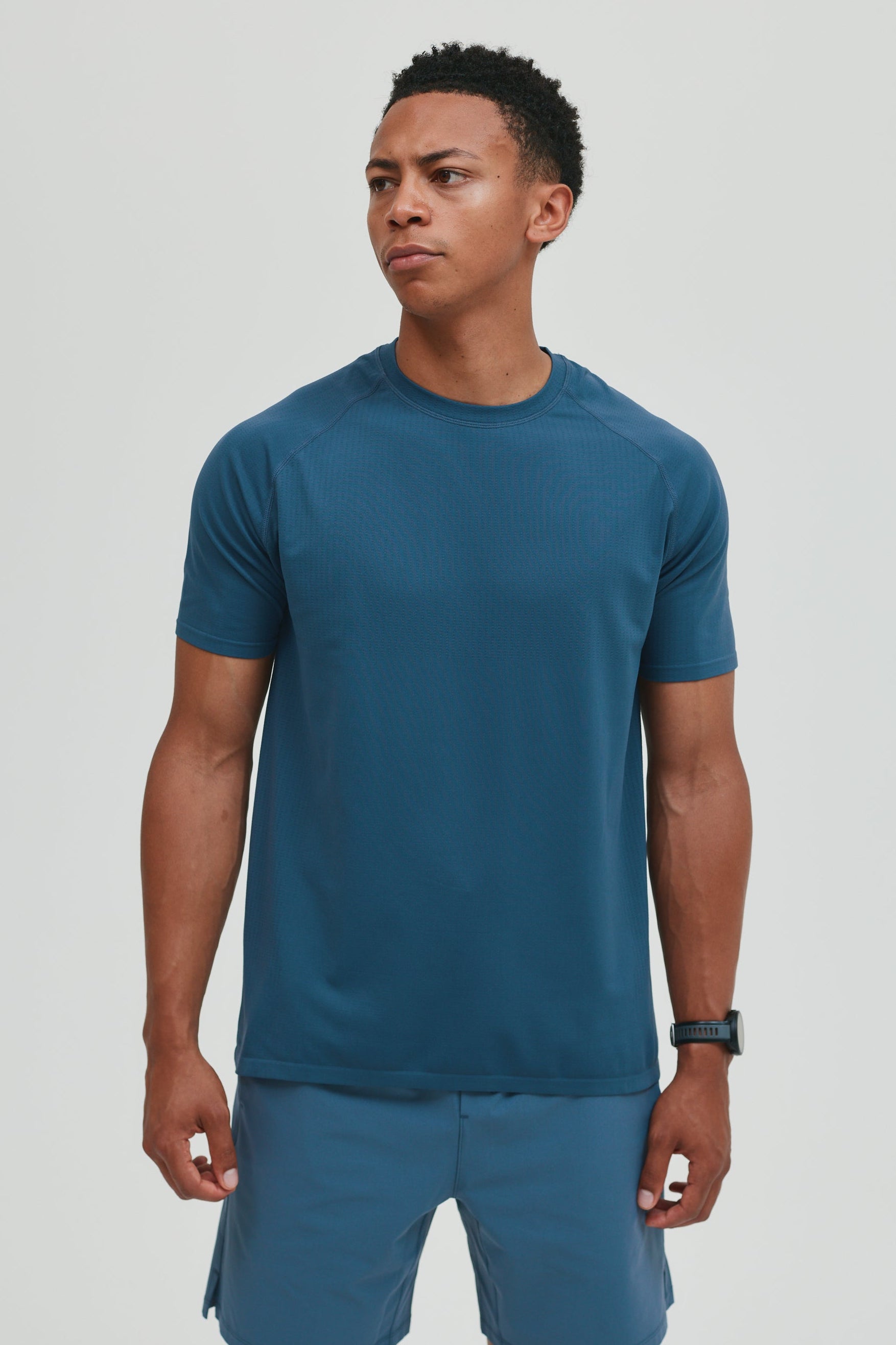 CORE SEAMLESS T-SHIRT