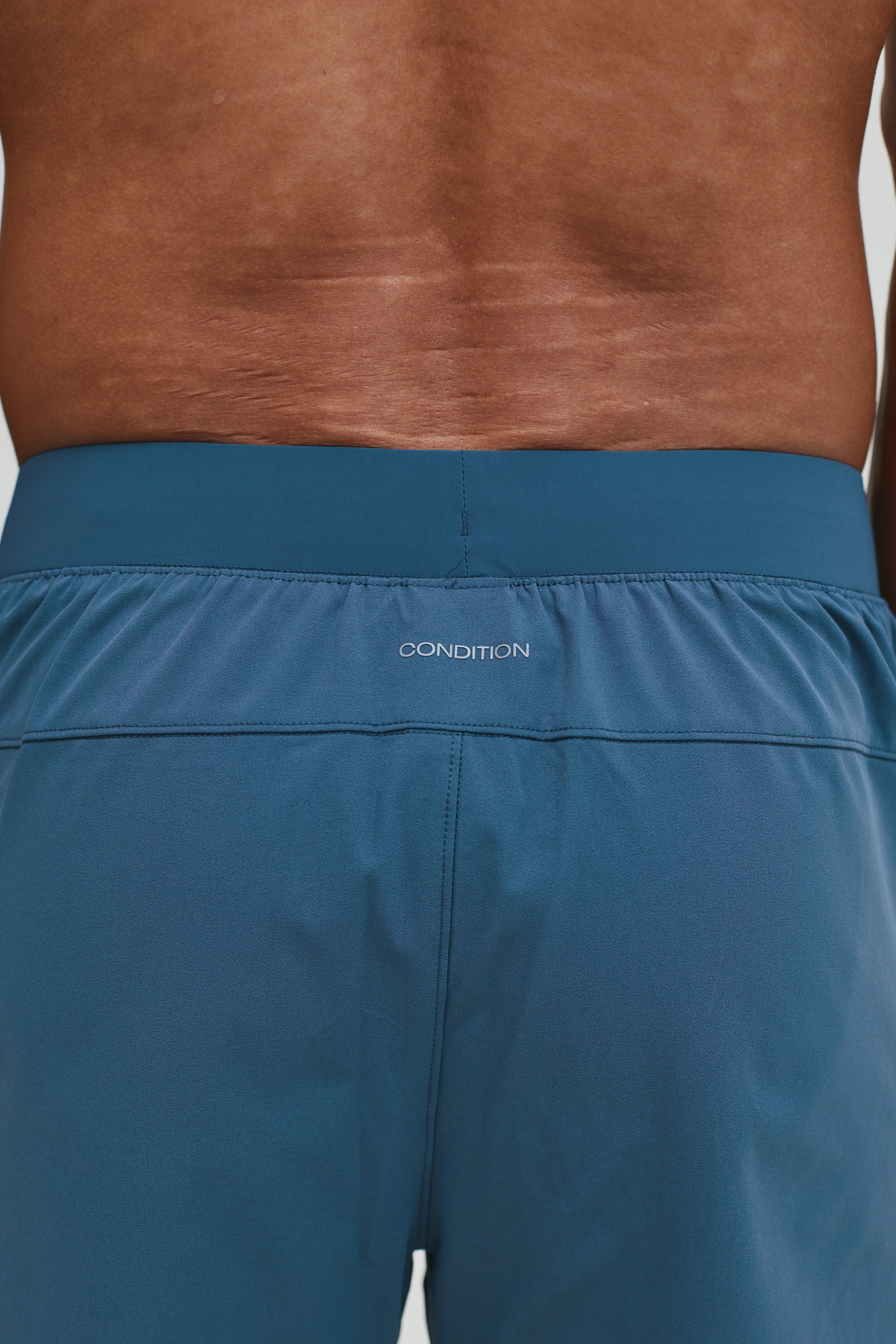 CORE SHORT 7"