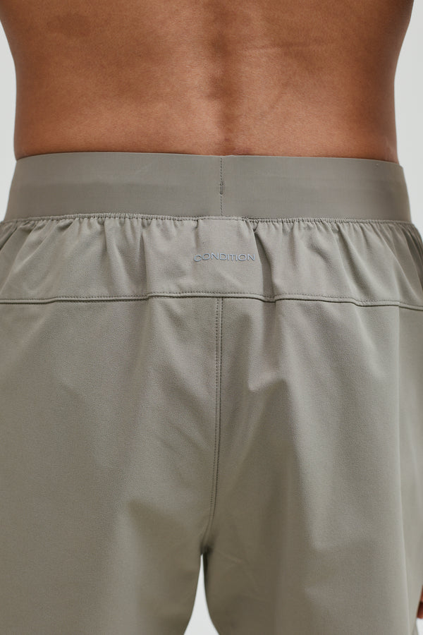 CORE SHORT 7"