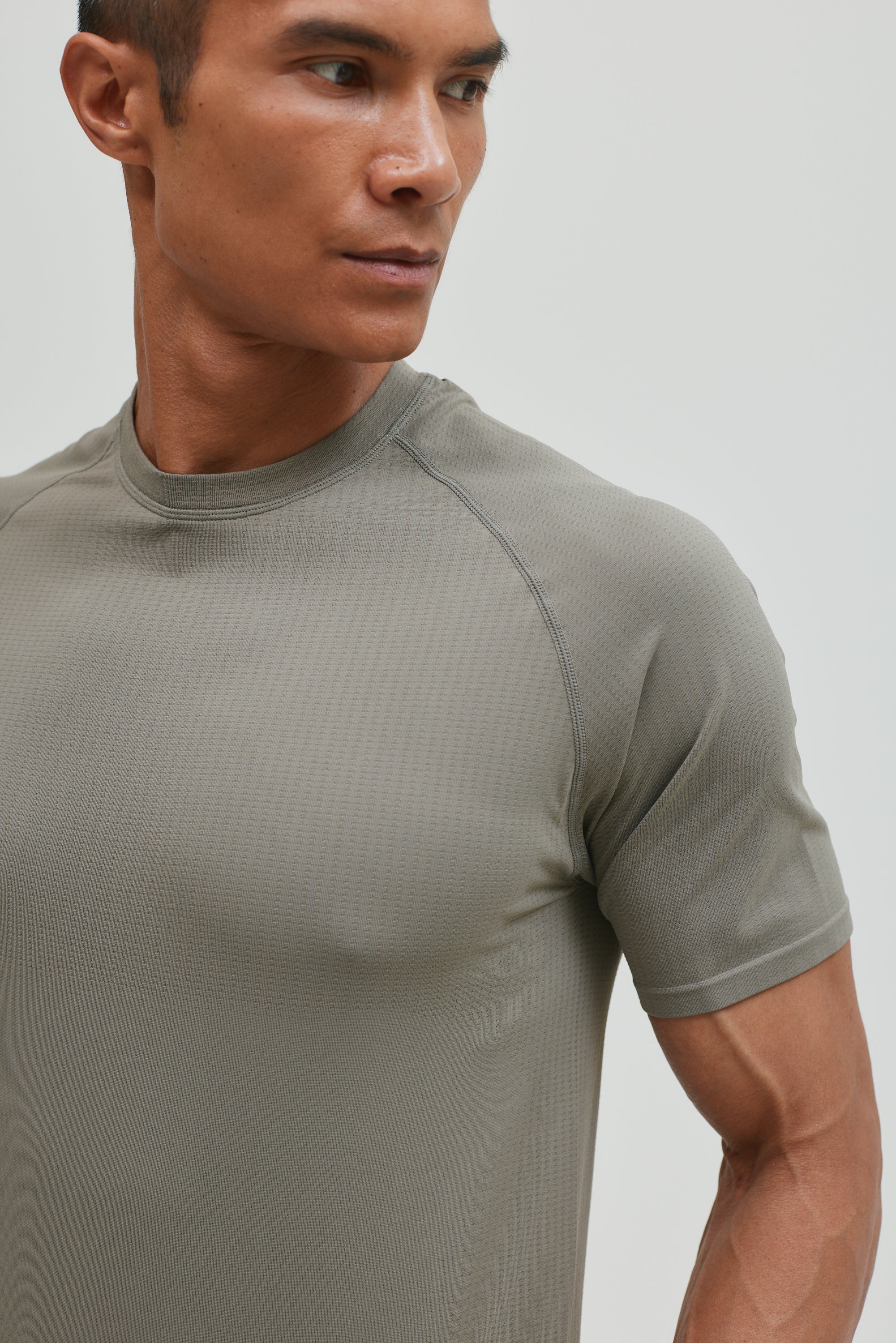 CORE SEAMLESS T-SHIRT