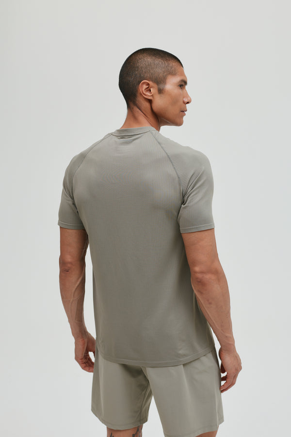 CORE SEAMLESS T-SHIRT