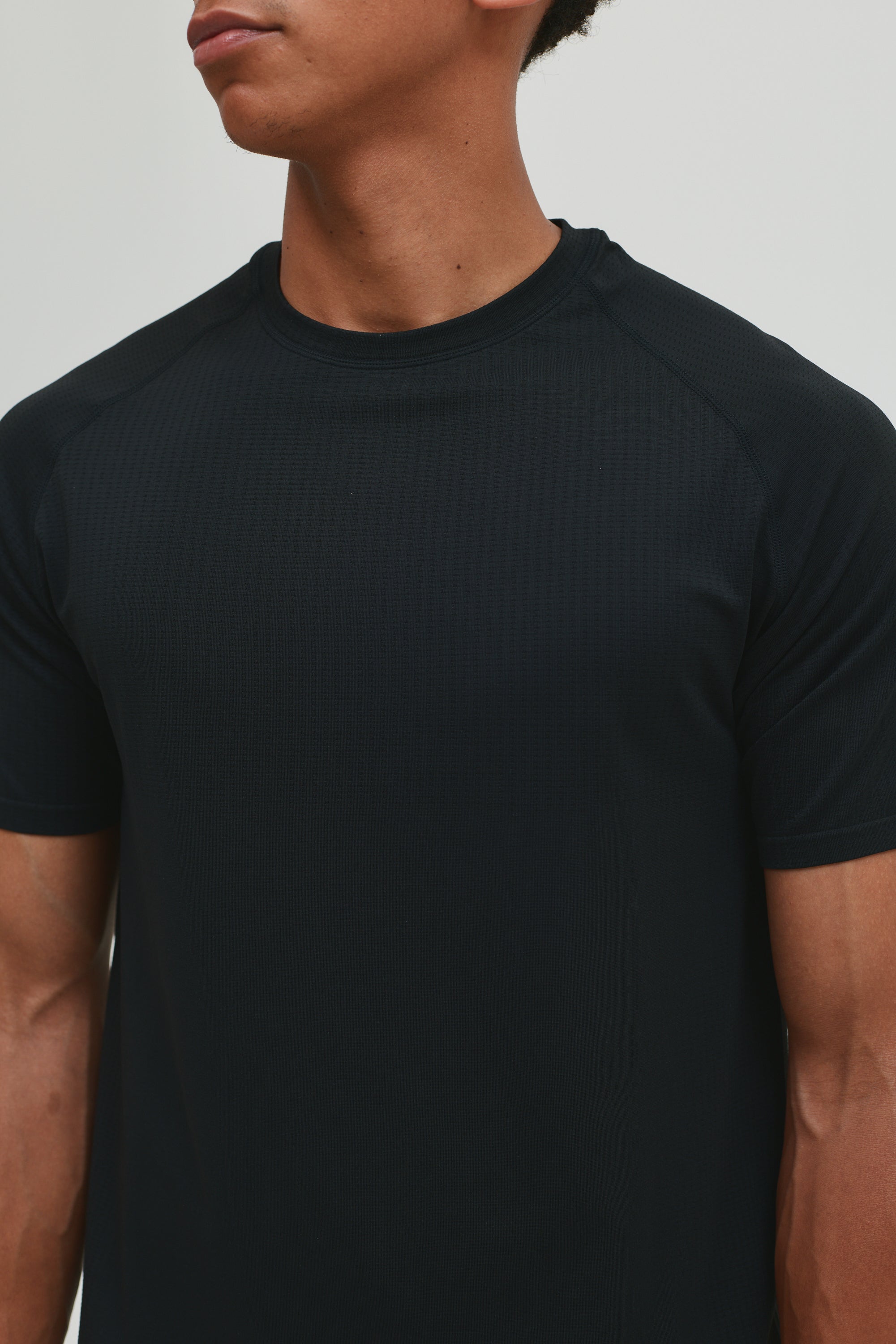 CORE SEAMLESS T-SHIRT