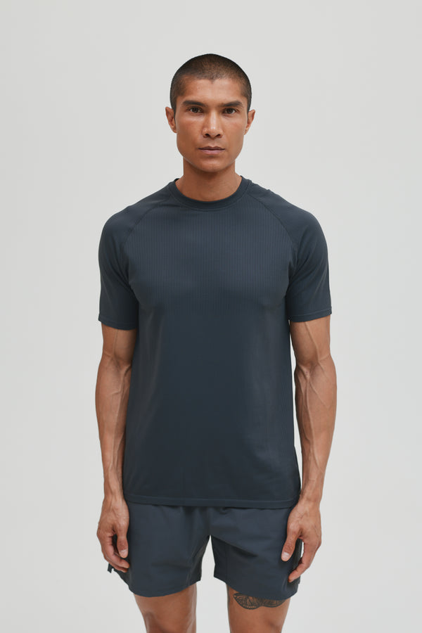 CORE SEAMLESS T-SHIRT