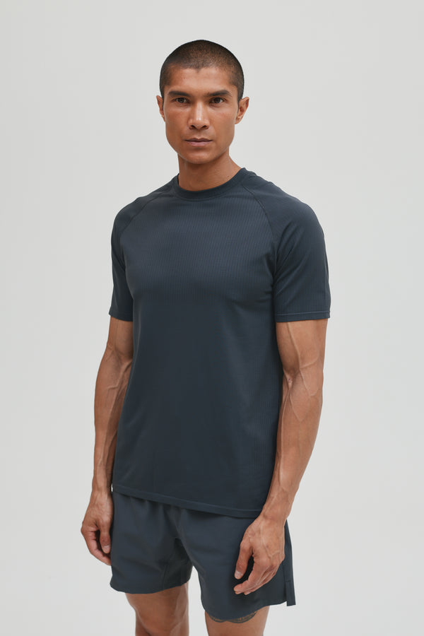 CORE SEAMLESS T-SHIRT