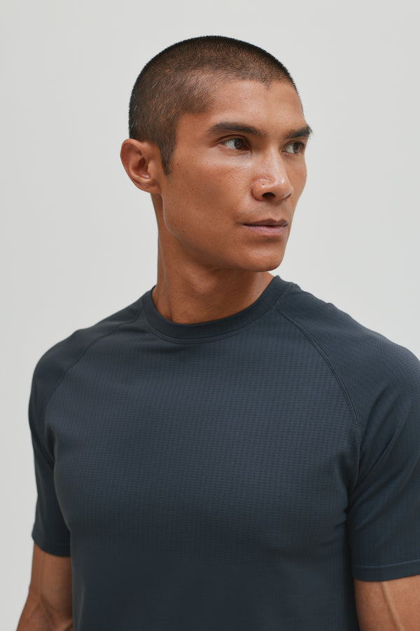 CORE SEAMLESS T-SHIRT