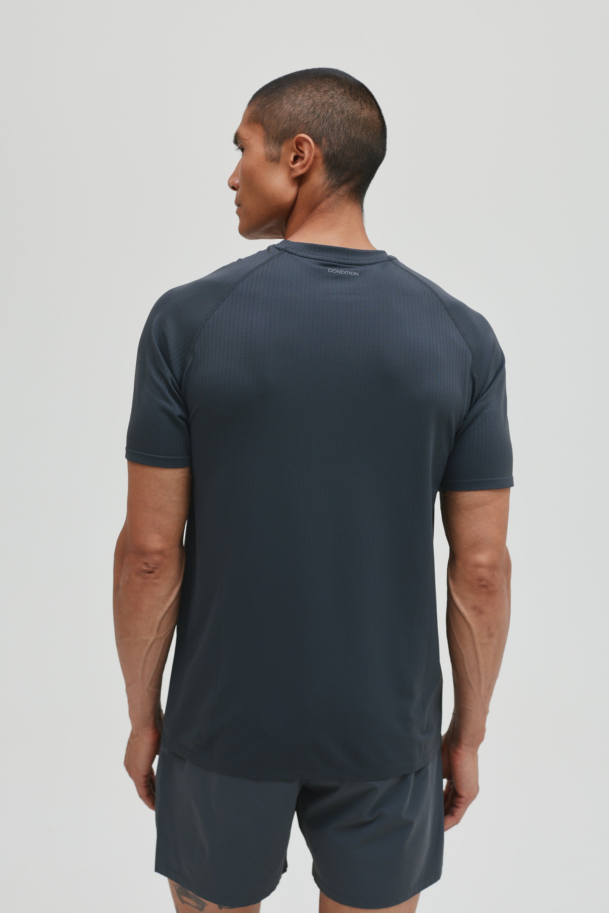 CORE SEAMLESS T-SHIRT
