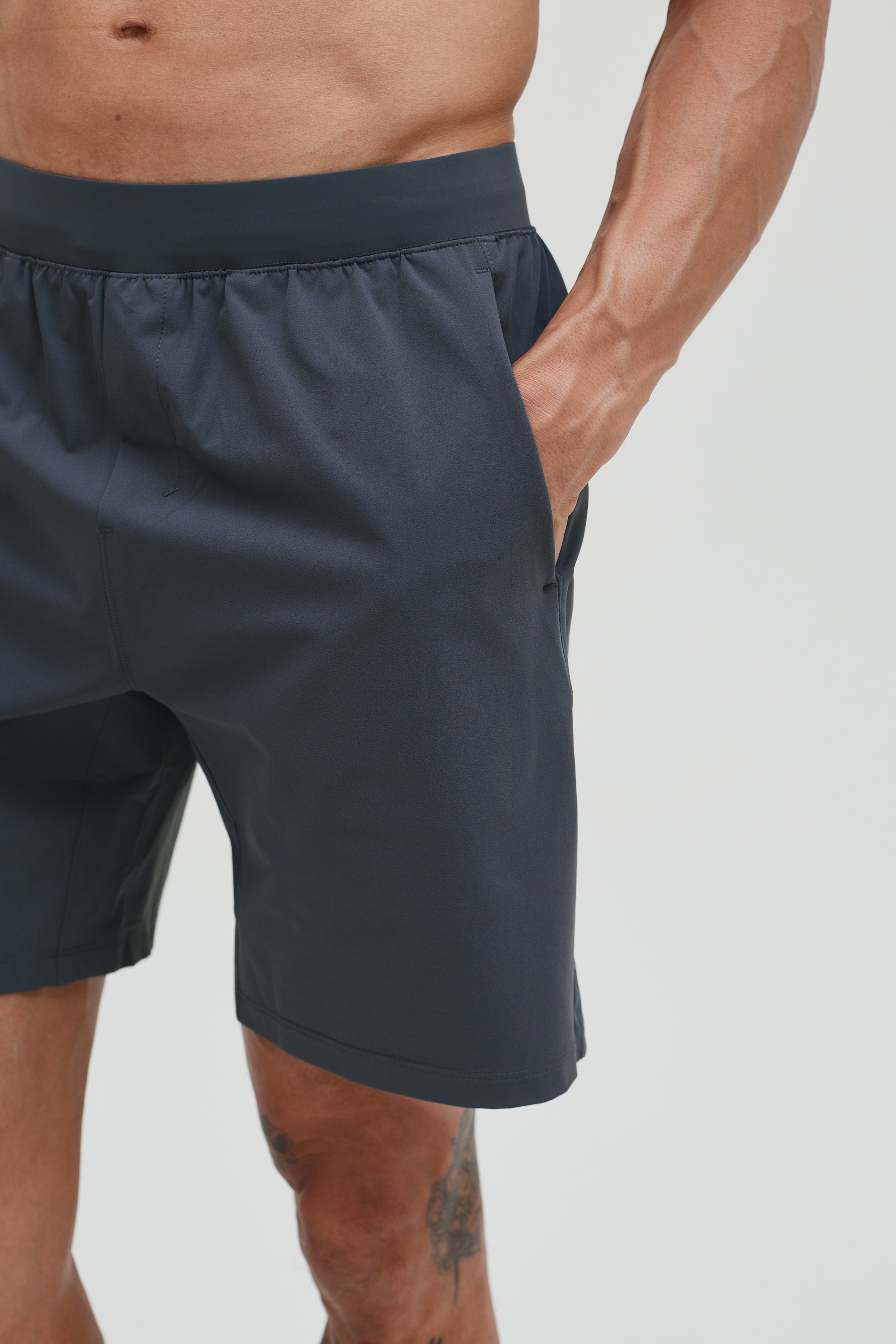 CORE SHORT 7"
