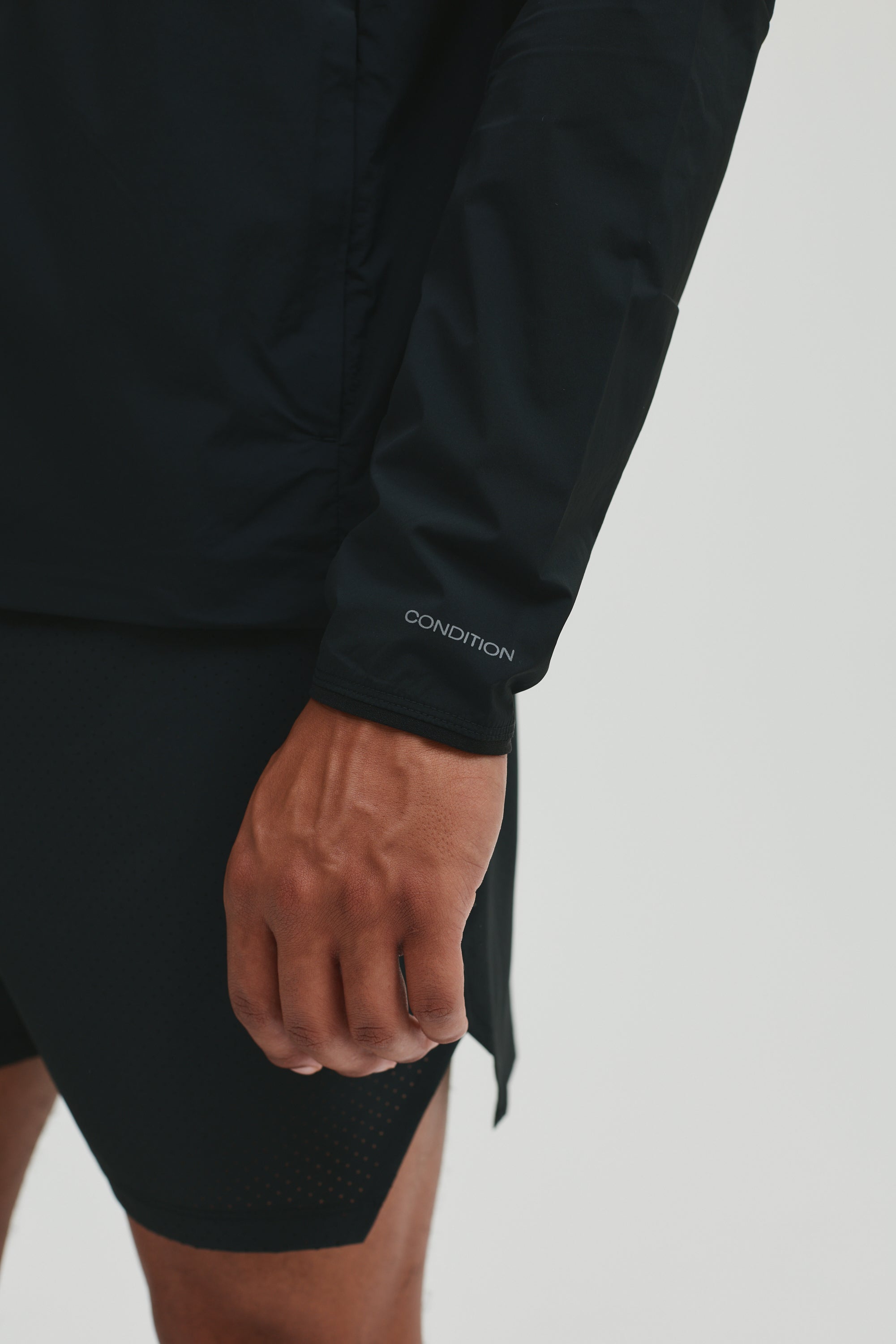 AERO WINDBREAKER