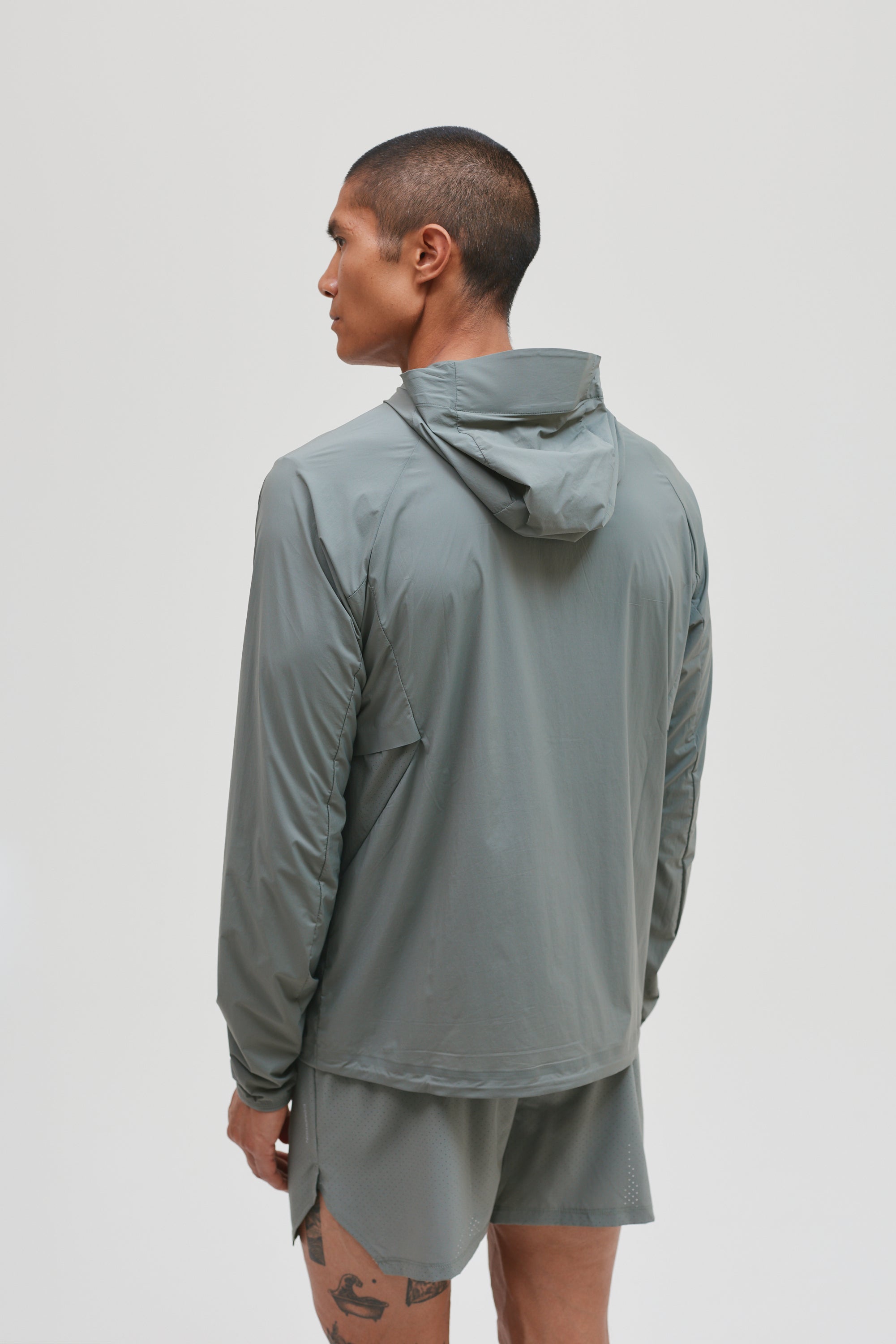 AERO WINDBREAKER