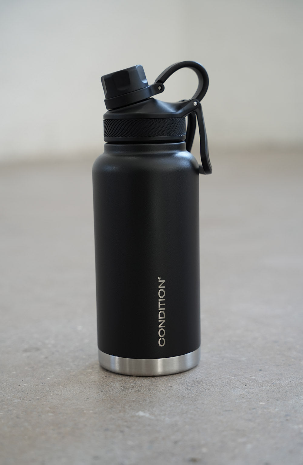 WATER BOTTLE (900ML) - BLACK